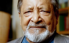 Nobel da Literatura V. S. Naipaul vai à Vila Literária de Óbidos