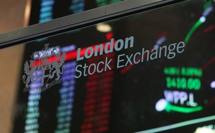 Bolsa de Hong Kong oferece 30 mil milhões para comprar a bolsa de Londres