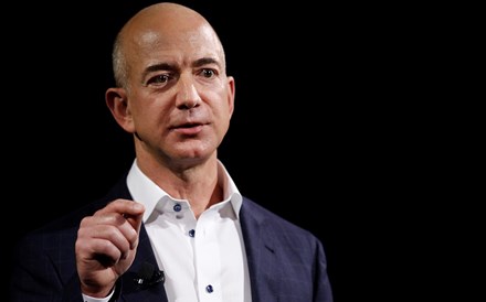 Valorização da Amazon torna Jeff Bezos no terceiro mais rico do mundo