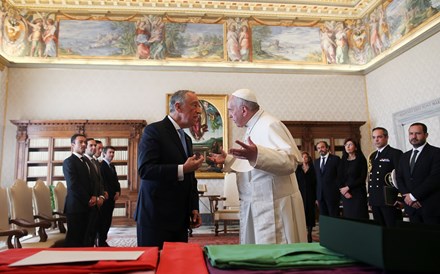 Marcelo Rebelo de Sousa recebido pelo papa Francisco.