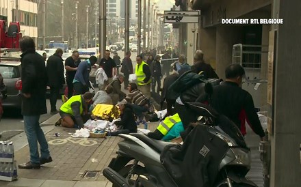 Dois ataques terroristas em Bruxelas provocaram, no mínimo, 31 mortos.