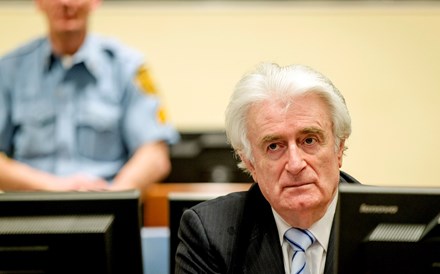 Radovan Karadzic foi considerado culpado em dez das 11 acusações.