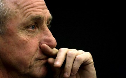 Cruyff destacou-se como jogador do Ajax, do Barcelona e da selecção holandesa.