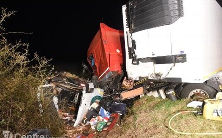 Morreram 12 portugueses em acidente com autocarro em França