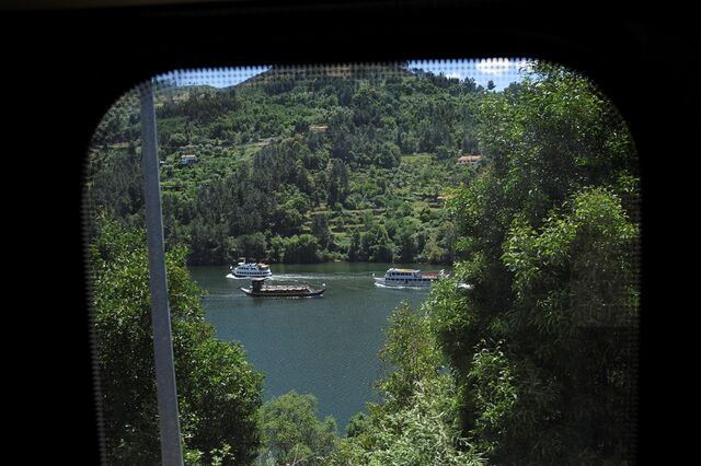 CP e operadores fluviais assinam acordo para reforço na linha do Douro