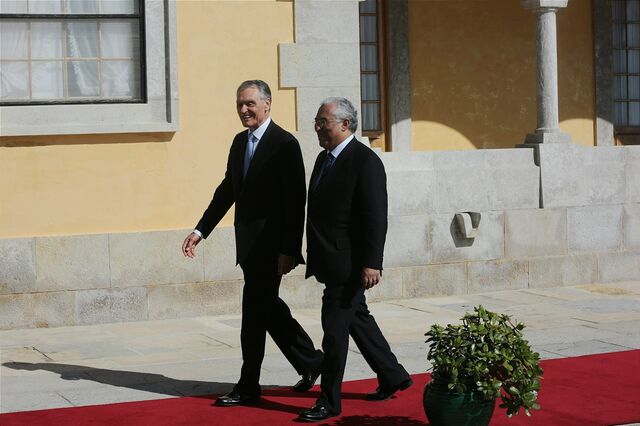 Costa considera 'natural' que Cavaco 'tenha saudades de um palco'