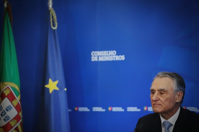 Cavaco fez tudo por um consenso ao centro. Acabou com um à esquerda
