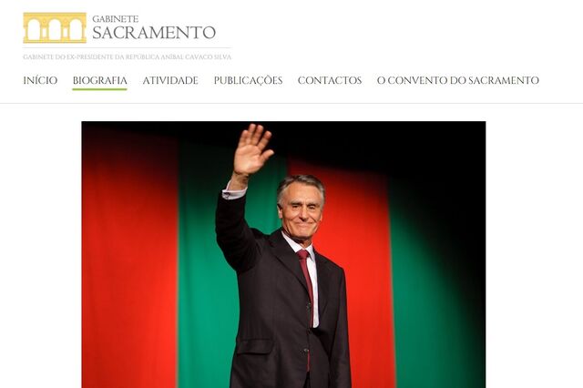 Cavaco Silva volta a ficar online, dois dias depois