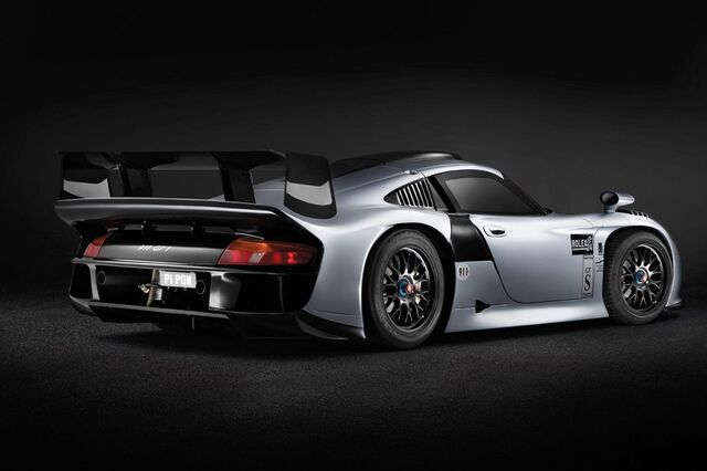 Único exemplo mundial do Porsche 911 GT1 Evolution vai ser leiloado