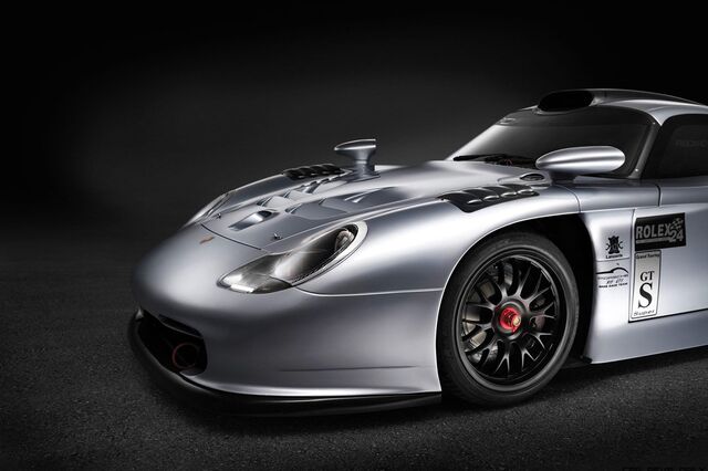 Porsche lucra 16 mil euros por carro