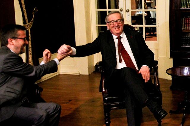 Patrões pedem ajuda para apanhar o comboio Juncker