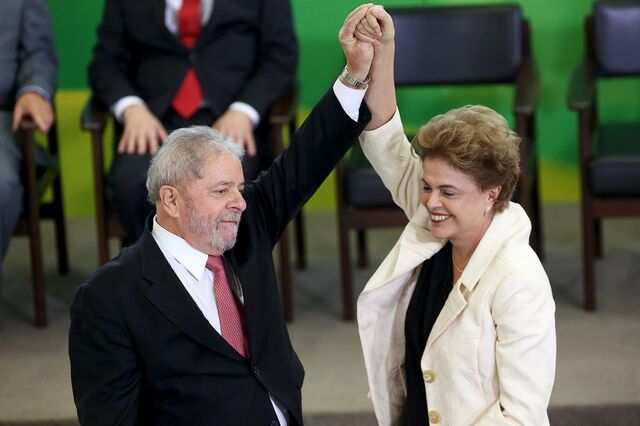 Lula começa a trabalhar como 'ministro informal'
