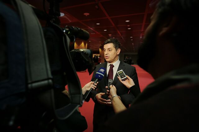 Davos: Ministro da Economia abre caminho a empresas portuguesas em África