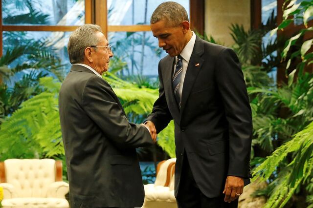 Obama acaba com regime especial de residência para cubanos