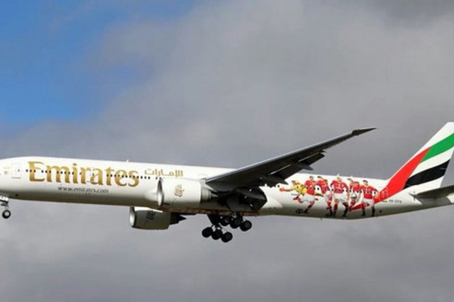 Benfica 'equipa' avião da Emirates