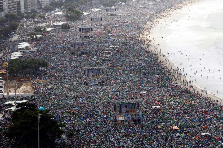 De 22 a 29 de Julho de 2013, o papa Francisco foi ao Rio de Janeiro para a 28.ª Jornada Mundial da Juventude. O papa foi recebido pela presidenta Dilma Rousseff e o vice-presidente, Michel Temer. 