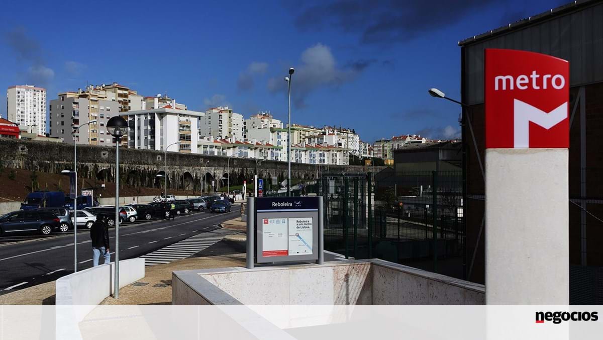 Estações do metro na Estrela e Santos abrem em 2021 - Transportes - Jornal  de Negócios