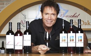 Quinta de Cliff Richard no Algarve colocada à venda por 9 milhões