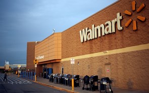 Guerra entre Walmart e Amazon chega ao céu
