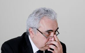 Países da AIE querem reduzir importações de petróleo e gás da Rússia