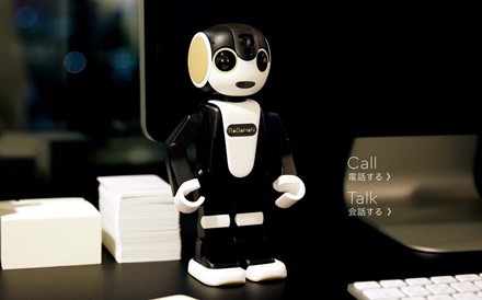 Sharp apresenta RoBoHon, o primeiro robot smartphone do mundo