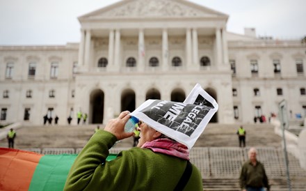 Taxistas desmobilizam em Lisboa após receberem 'algumas garantias' do Governo