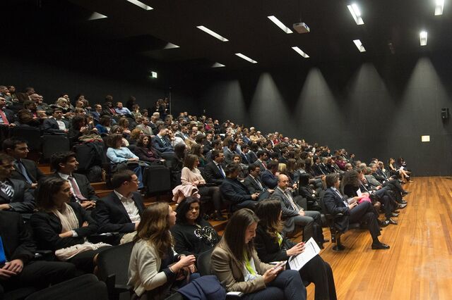 Portugueses com educação superior quase triplicam em 14 anos