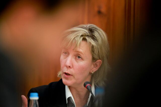 Maria Luís Albuquerque acusa Costa de incompetência e de repetir mentiras
