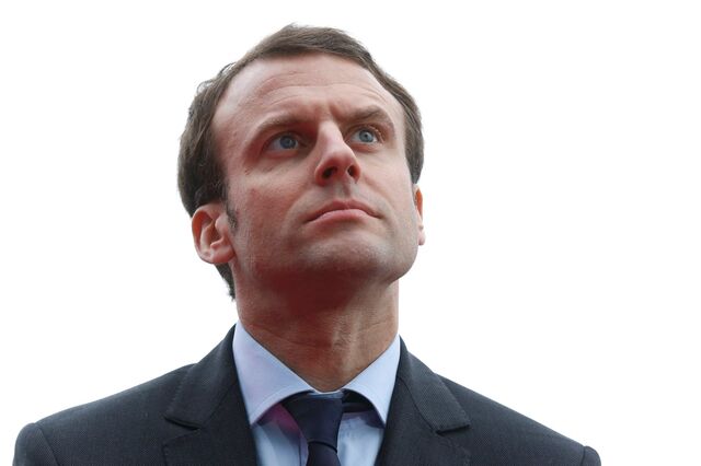Macron lidera sondagem em França