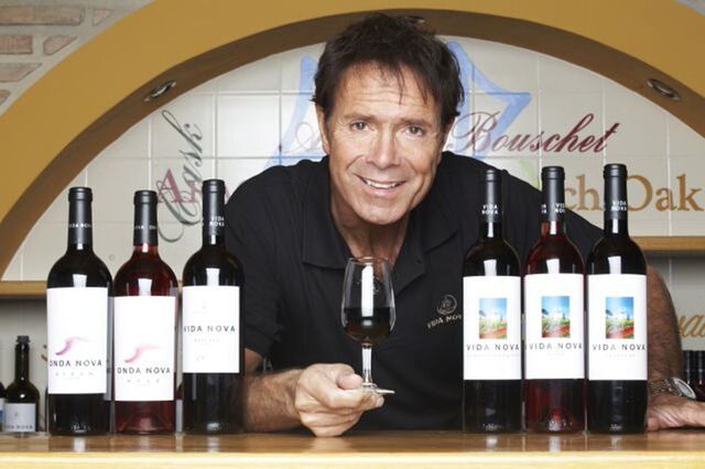 Quinta de Cliff Richard no Algarve colocada à venda por 9 milhões