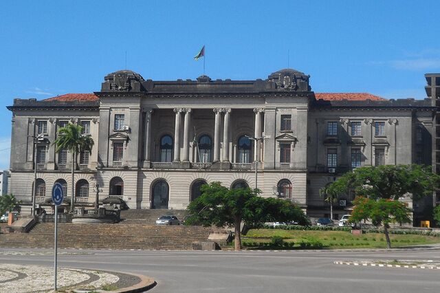 Banco de Moçambique injectou mais de 100 milhões no Moza para evitar 'terramoto'