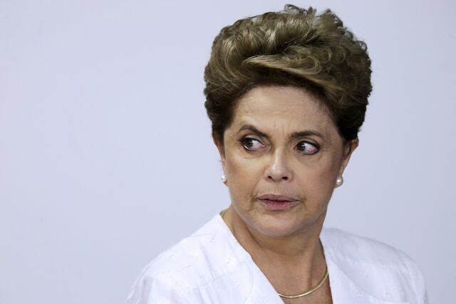 Multiplicam-se recursos contra votação que permitiu a Dilma ocupar cargos públicos