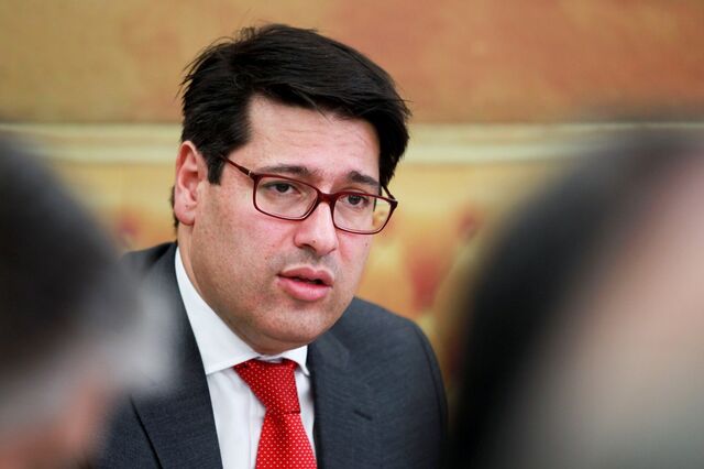 Governo diz que défice de 2017 será 'ligeiramente abaixo de 2%'