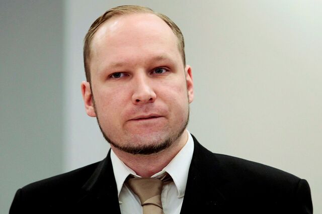 Tribunal considera que Estado norueguês violou direitos de Breivik