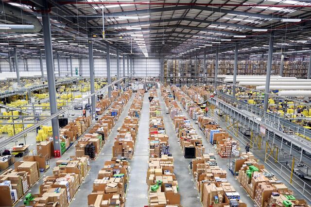 Amazon recruta investigadores para criar robôs empacotadores