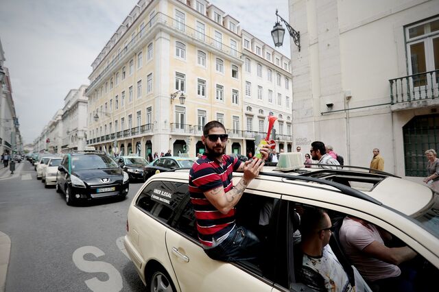 Táxis: Contingentes e falta de concursos para licenças estão a restringir oferta
