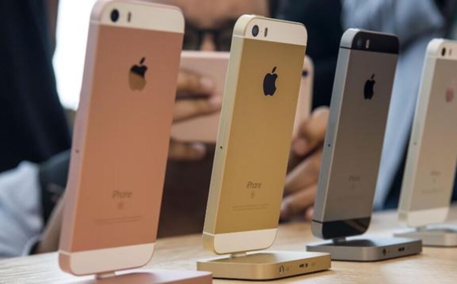 BLOOMBERG TV - U.S. vs. Apple: New Battles in NY, Massachusetts