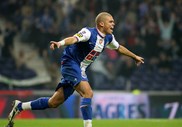 15º. Pepe, do FC Porto para o Real Madrid, por 30 milhões de euros, em 2007.