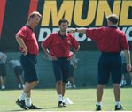 Foi para o Barcelona como adjunto de Bobby Robson e acabou no mesmo posto quando Louis Van Gaal assumiu o comando da equipa, o homem que agora vai substituir no Manchester United. Em 1999.