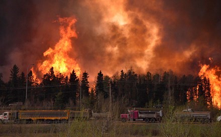 Incêndios: Trânsito aberto na A41 e parcialmente na A1