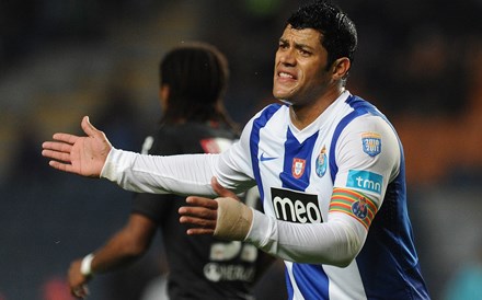 Porto lucra meio milhão com venda de Hulk a clube chinês