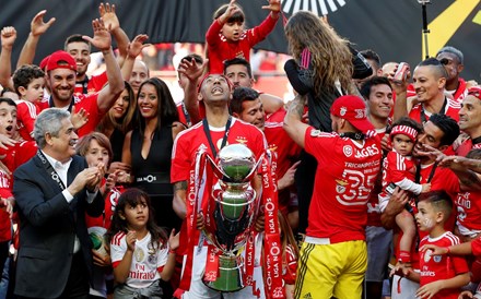 Benfica é tricampeão