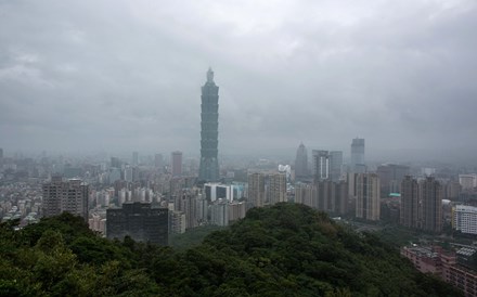 Aviões chineses sobrevoam espaço aéreo de Taiwan após ilha pedir adesão a acordo comercial