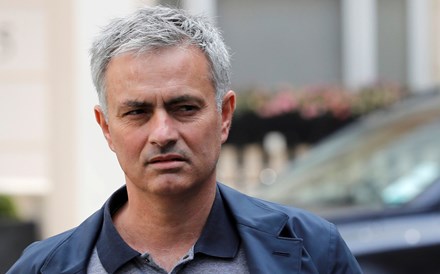 Mourinho assina pelo Manchester United