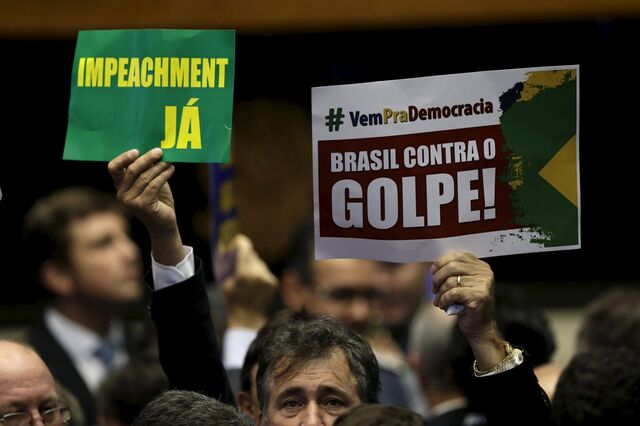 Senado brasileiro avança com processo de destituição de Dilma
