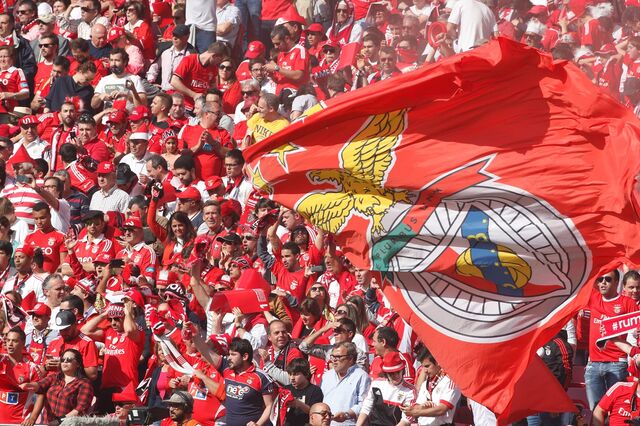 Talisca queixa-se de falta de respeito do Benfica