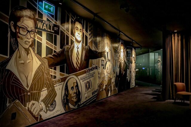 Lobos de Wall Street à solta num bar do Porto 