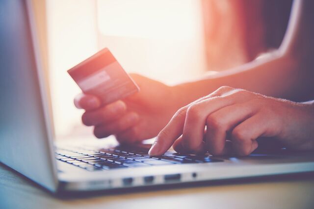 Metade dos utilizadores online informa-se pelas redes sociais