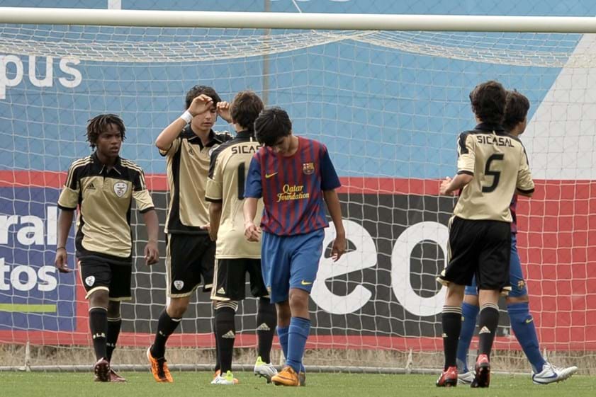 Renato Sanches começou a representar o Benfica logo a partir das camadas jovens. Aqui em 2011 numa vitória frente ao Barcelona no Torneio Benfica Youth Cup