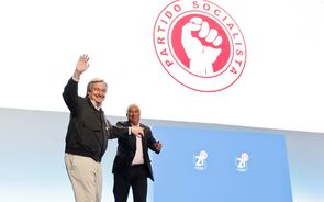Guterres regressa ao som de Vangelis e com 'saudades' do palco socialista